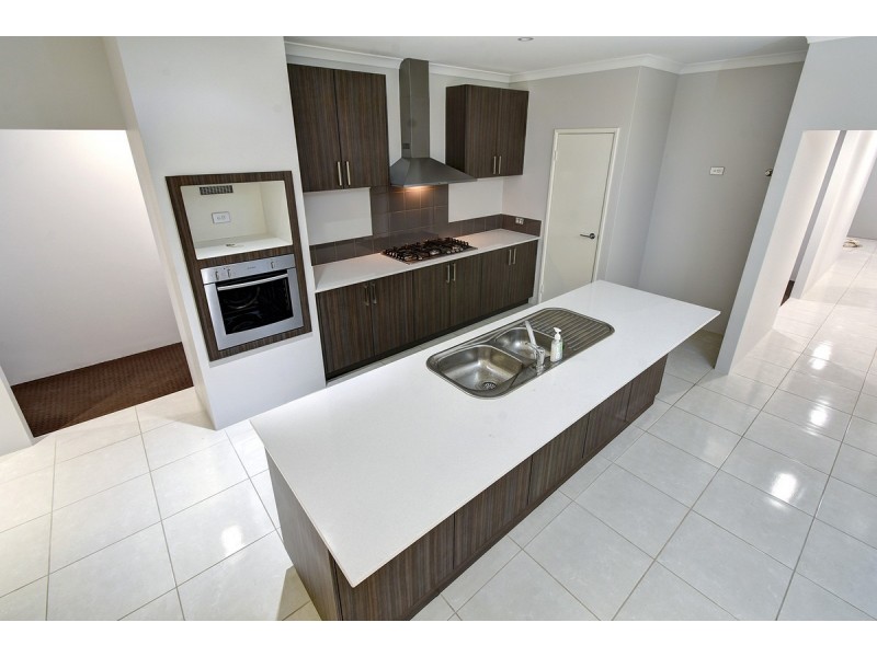 14 Elderiana Link, Banksia Grove WA 6031