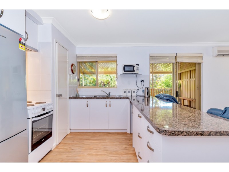 1/1 Skua Court, Halls Head WA 6210