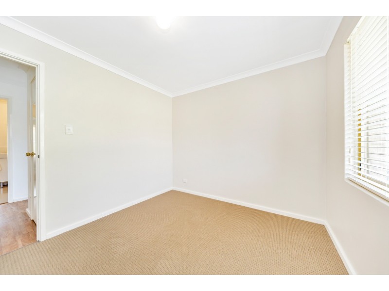 1/1 Skua Court, Halls Head WA 6210