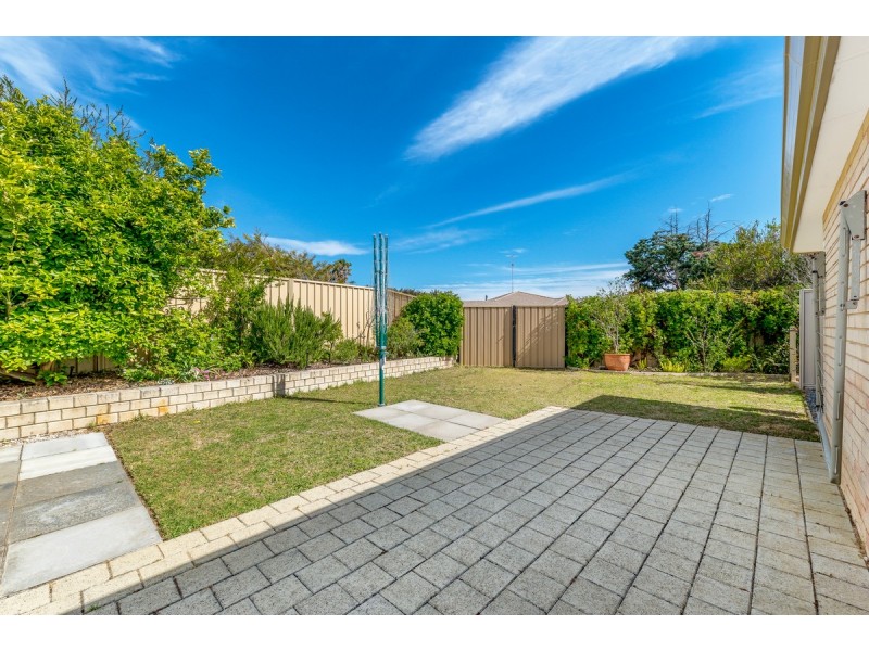 1/1 Skua Court, Halls Head WA 6210