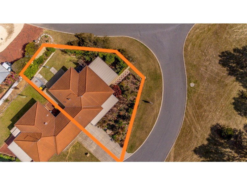 1/1 Skua Court, Halls Head WA 6210