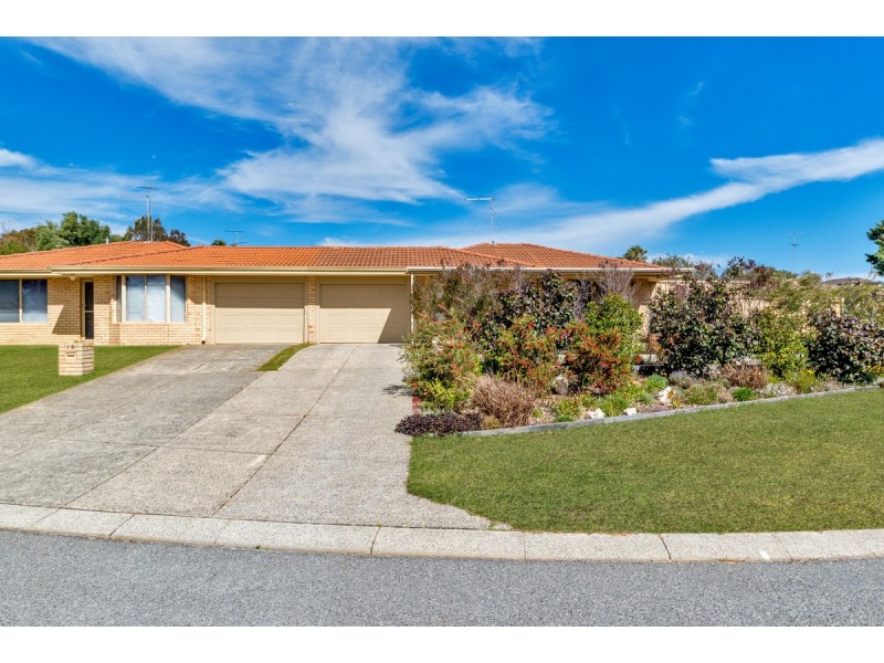1/1 Skua Court, Halls Head WA 6210