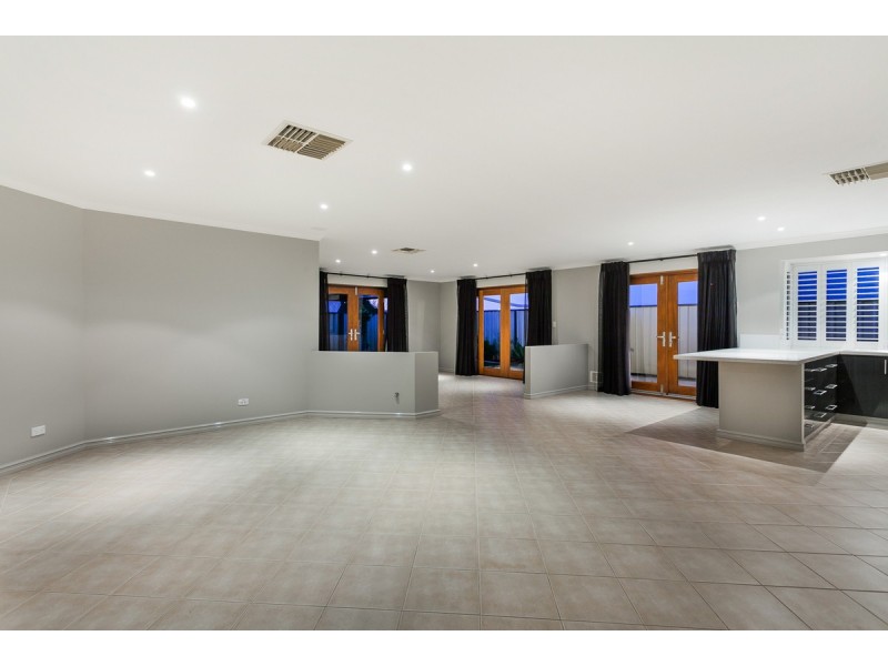 9 Cape York Ramble, Bertram WA 6167