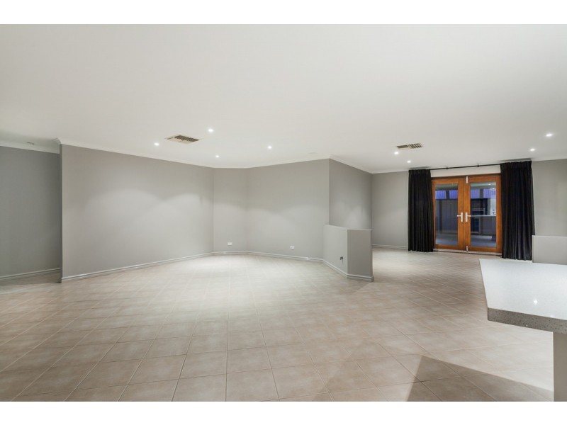 9 Cape York Ramble, Bertram WA 6167