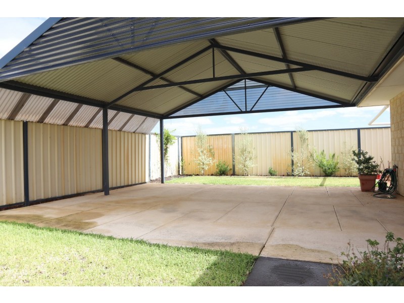 9 Cape York Ramble, Bertram WA 6167