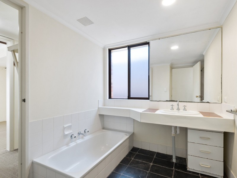 23 Meridian Drive, Mullaloo WA 6027