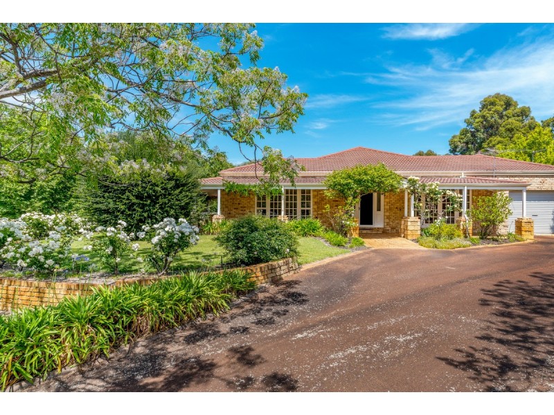 5 Hawkins Drive, Gelorup WA 6230