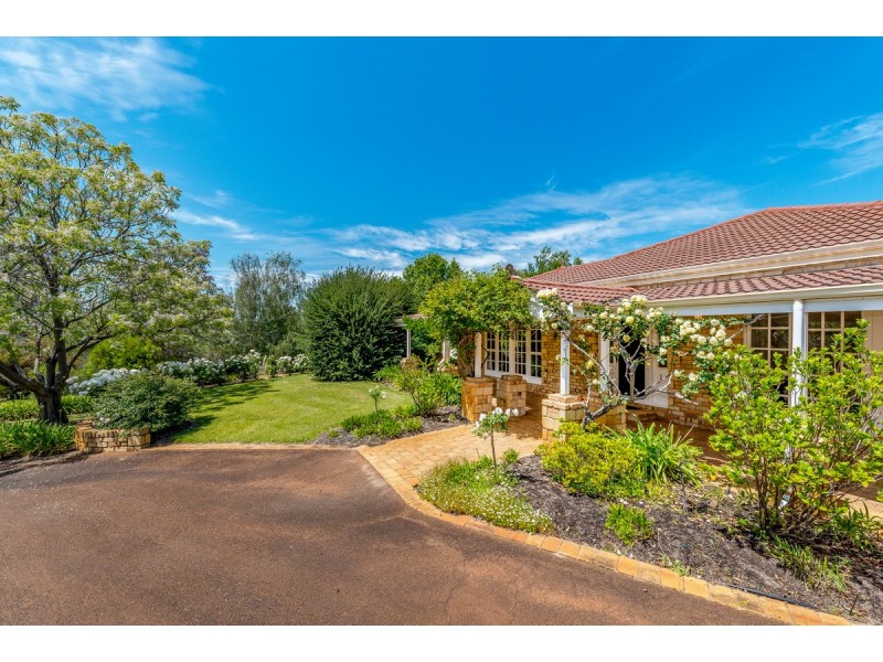 5 Hawkins Drive, Gelorup WA 6230