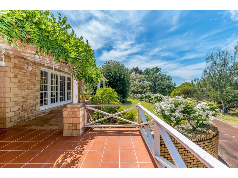 5 Hawkins Drive, Gelorup WA 6230