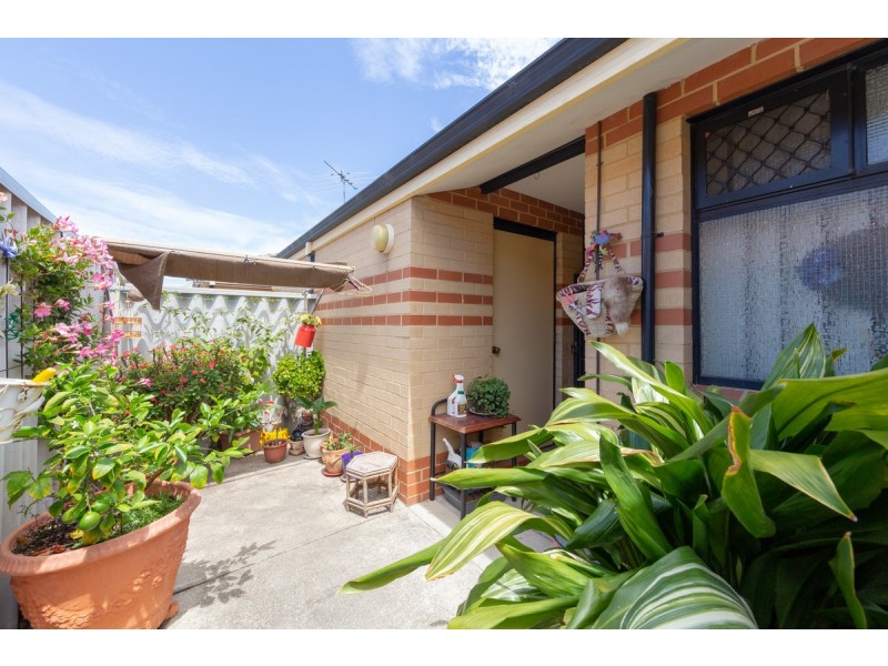 11/4 Keals Close, Bentley WA 6102