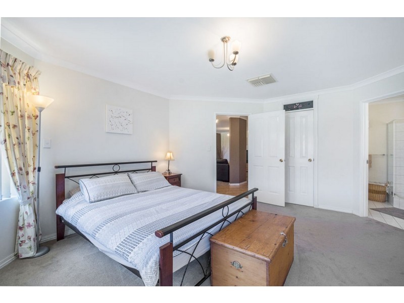 89 Clydebank Crescent, Kinross WA 6028