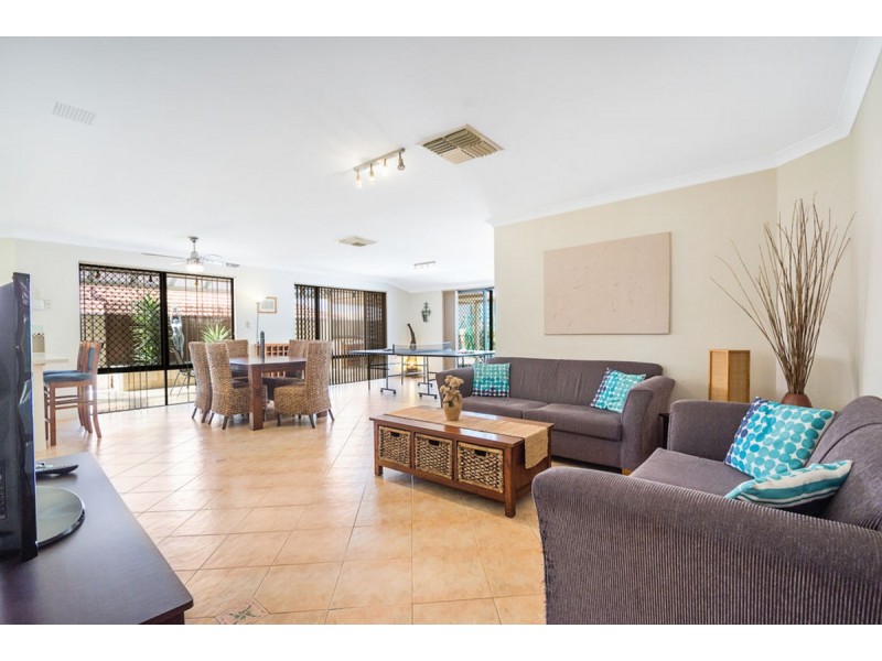 89 Clydebank Crescent, Kinross WA 6028