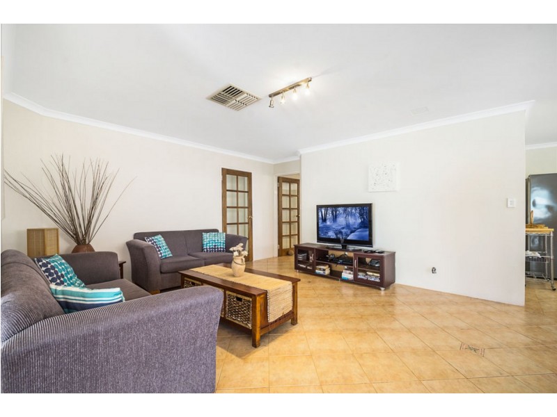 89 Clydebank Crescent, Kinross WA 6028