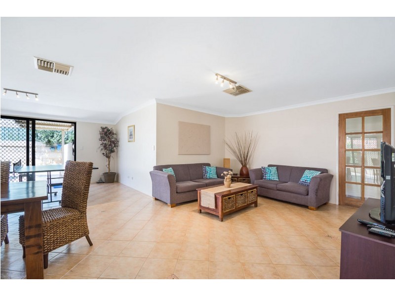 89 Clydebank Crescent, Kinross WA 6028