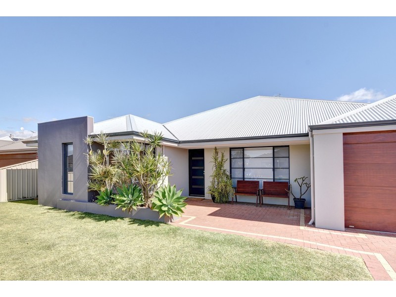 19 Rungine Way, Pearsall WA 6065