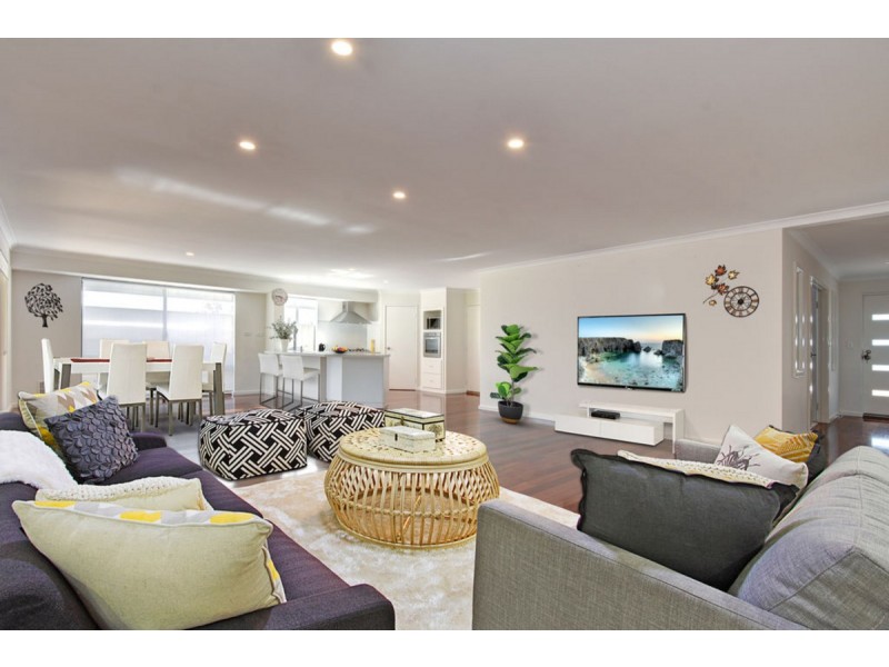 19 Rungine Way, Pearsall WA 6065