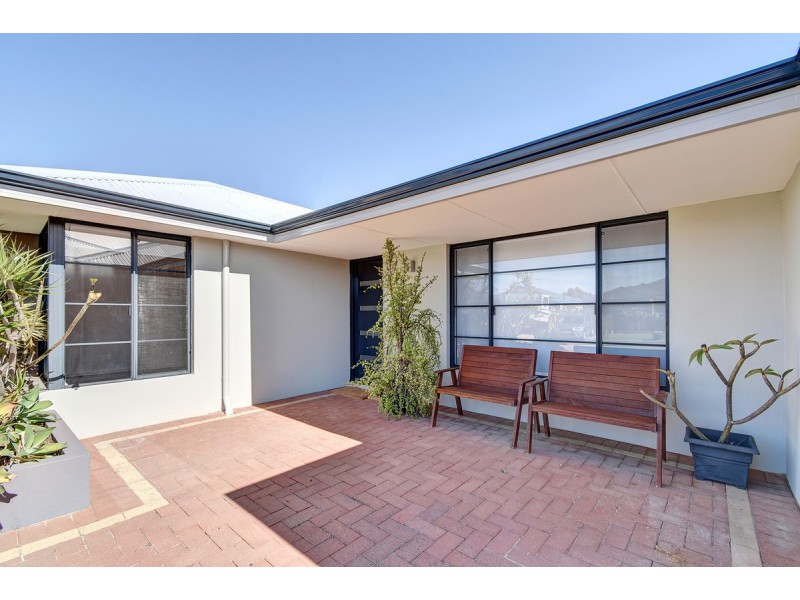 19 Rungine Way, Pearsall WA 6065