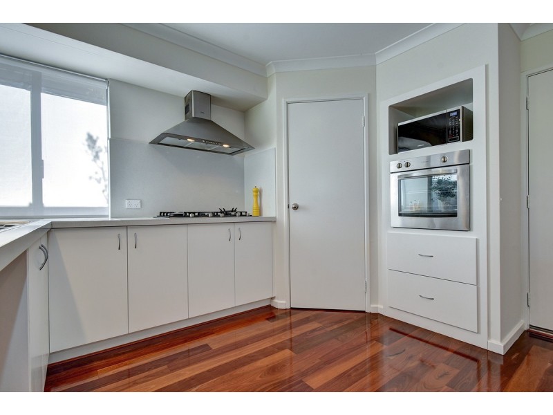 19 Rungine Way, Pearsall WA 6065