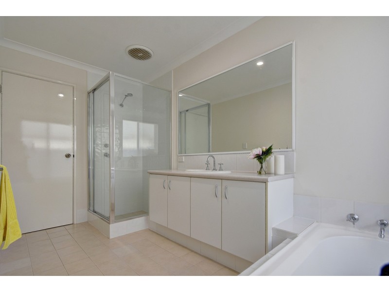 19 Rungine Way, Pearsall WA 6065