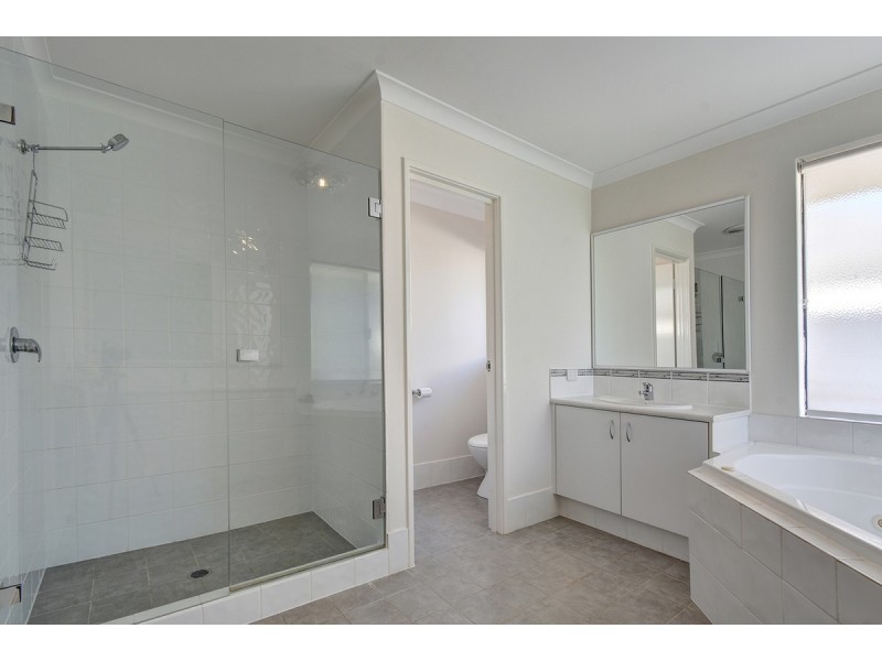 19 Rungine Way, Pearsall WA 6065