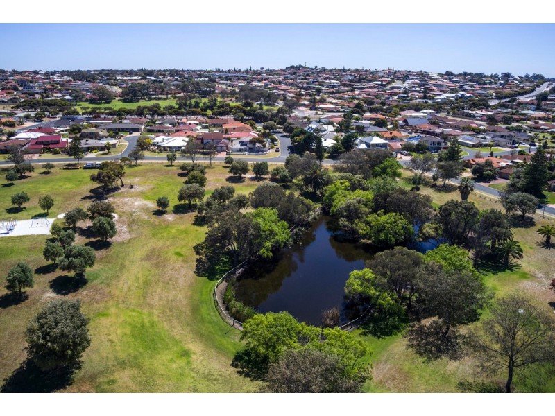 20A & 20B Seaside Gardens, Mullaloo WA 6027