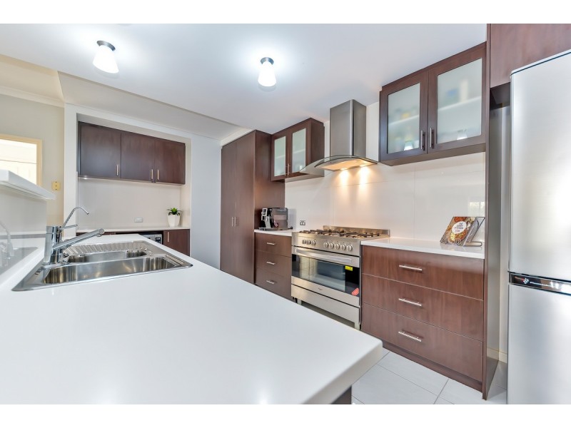 6 Newton Pass, Meadow Springs WA 6210