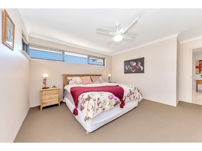 6 Newton Pass, Meadow Springs WA 6210