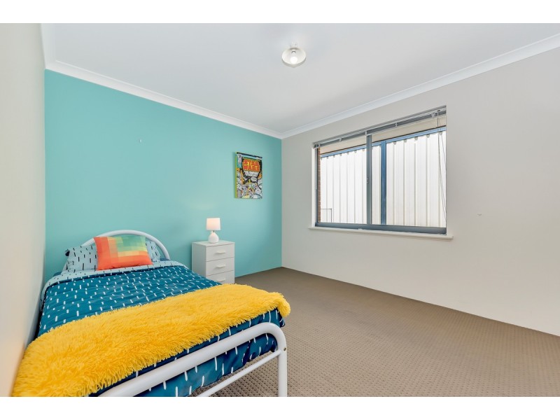 6 Newton Pass, Meadow Springs WA 6210