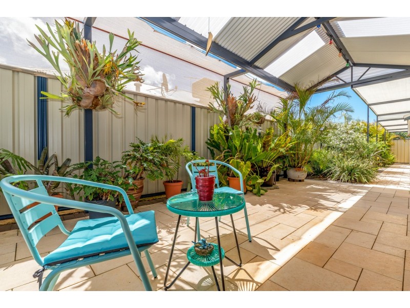 6 Newton Pass, Meadow Springs WA 6210