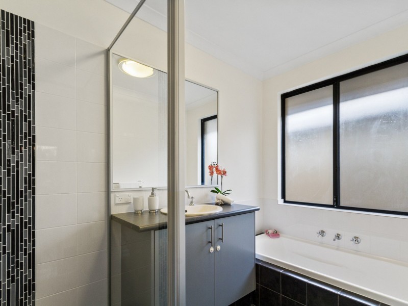 50 Olivedale Road, Madeley WA 6065