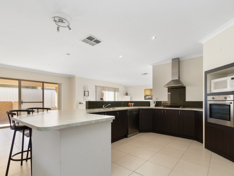 3 Leata Link, Madeley WA 6065