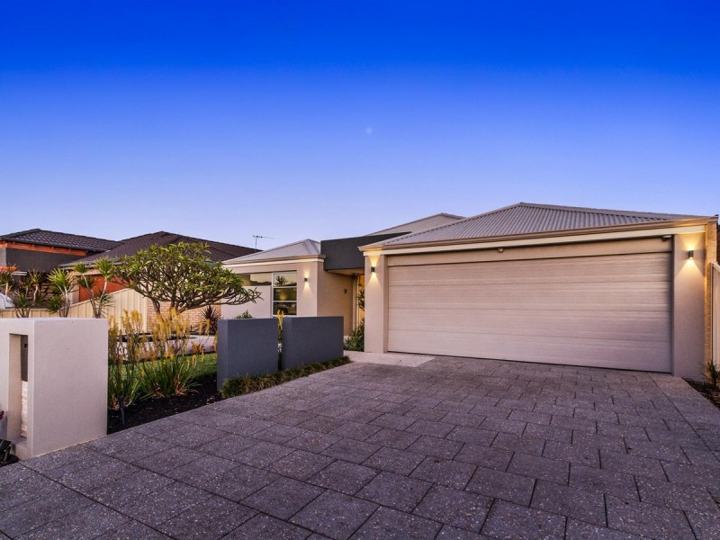 23 Castanet Drive, Madeley WA 6065
