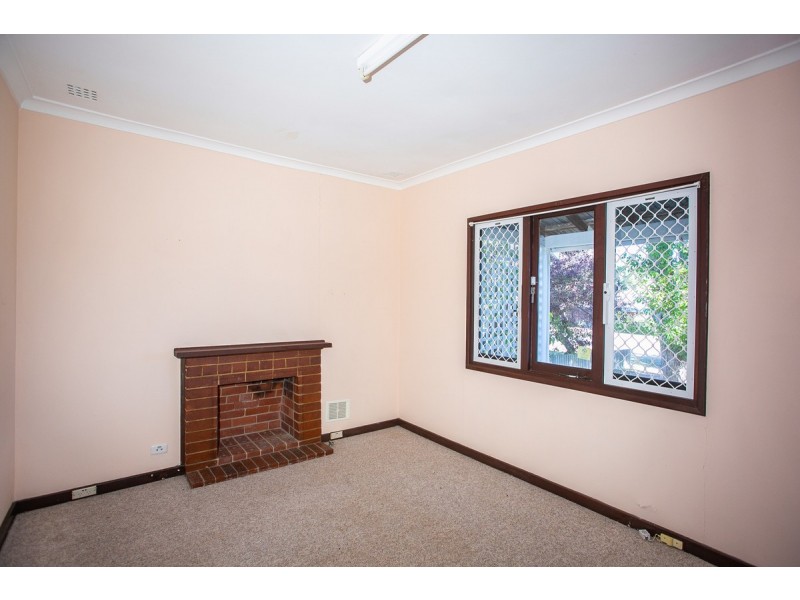 56 Bawdan Street, Willagee WA 6156