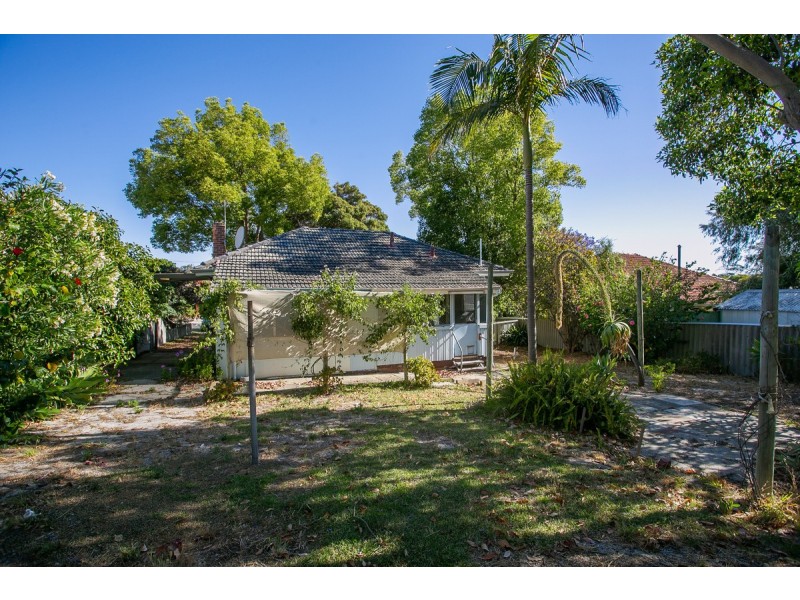 56 Bawdan Street, Willagee WA 6156