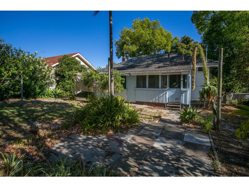 56 Bawdan Street, Willagee WA 6156
