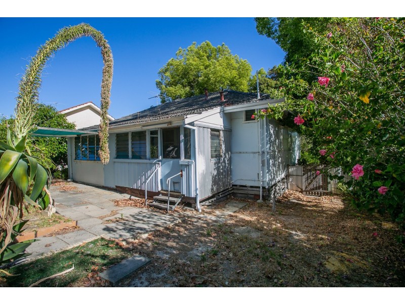 56 Bawdan Street, Willagee WA 6156