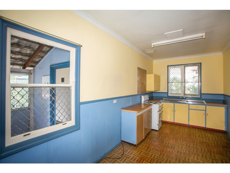 56 Bawdan Street, Willagee WA 6156