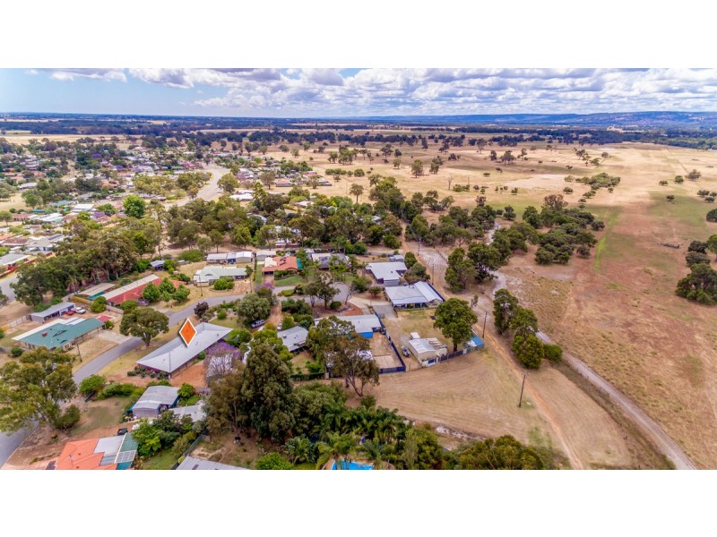 21 Boronia Close, Pinjarra WA 6208