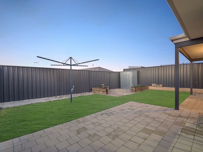 53 Leschenault Loop, Banksia Grove WA 6031