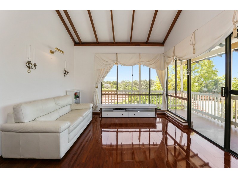 12 Doriot Way, Carine WA 6020