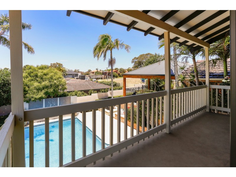 12 Doriot Way, Carine WA 6020