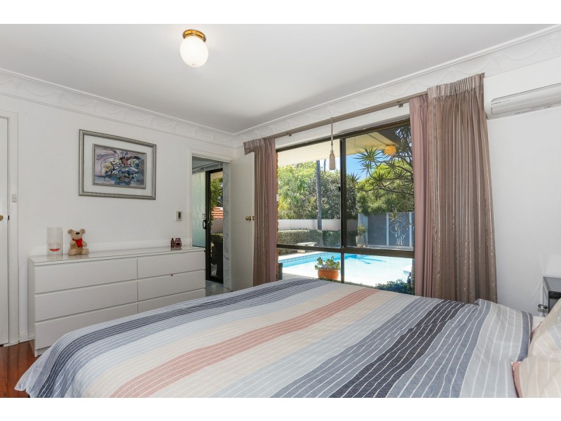 12 Doriot Way, Carine WA 6020