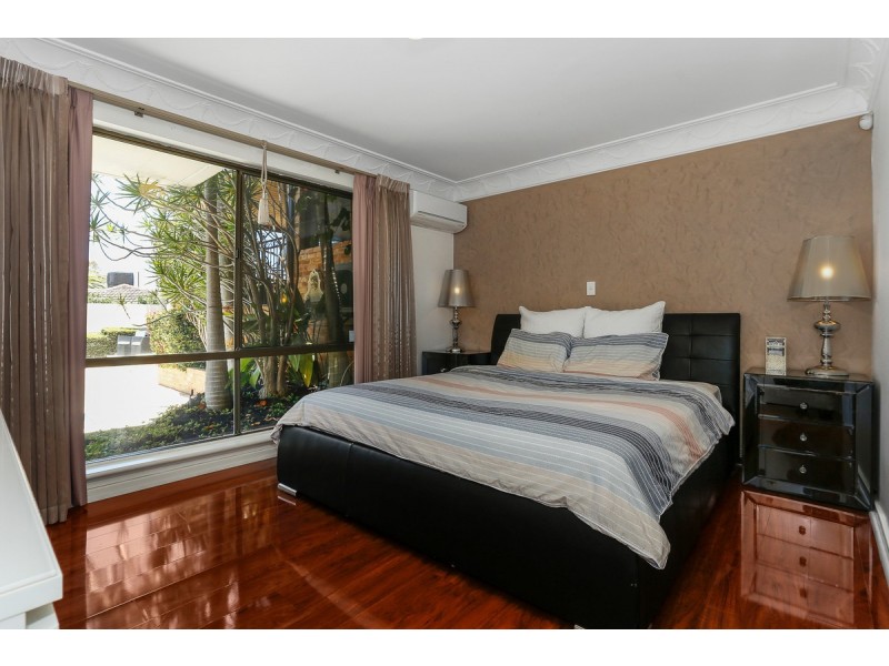 12 Doriot Way, Carine WA 6020