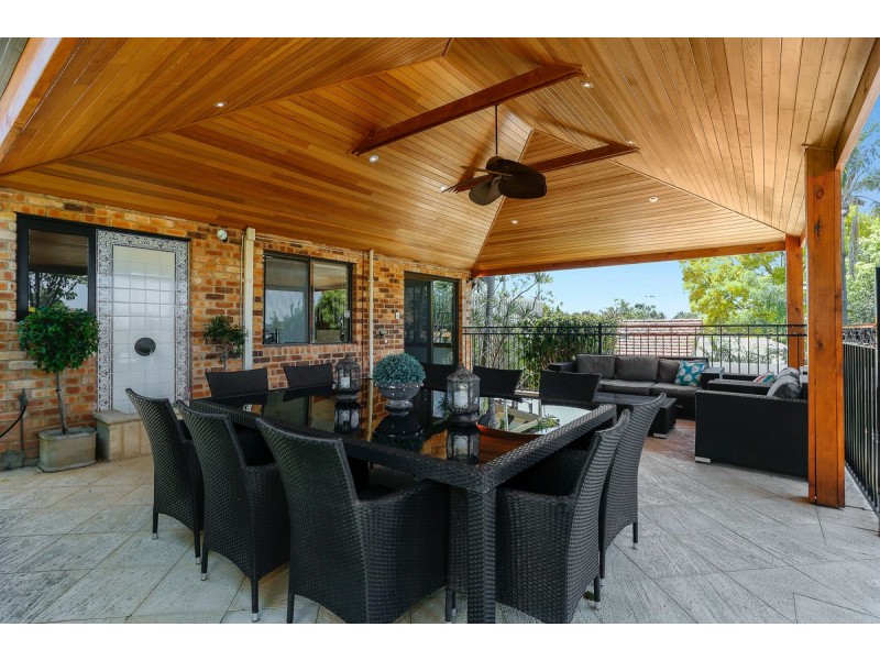 12 Doriot Way, Carine WA 6020