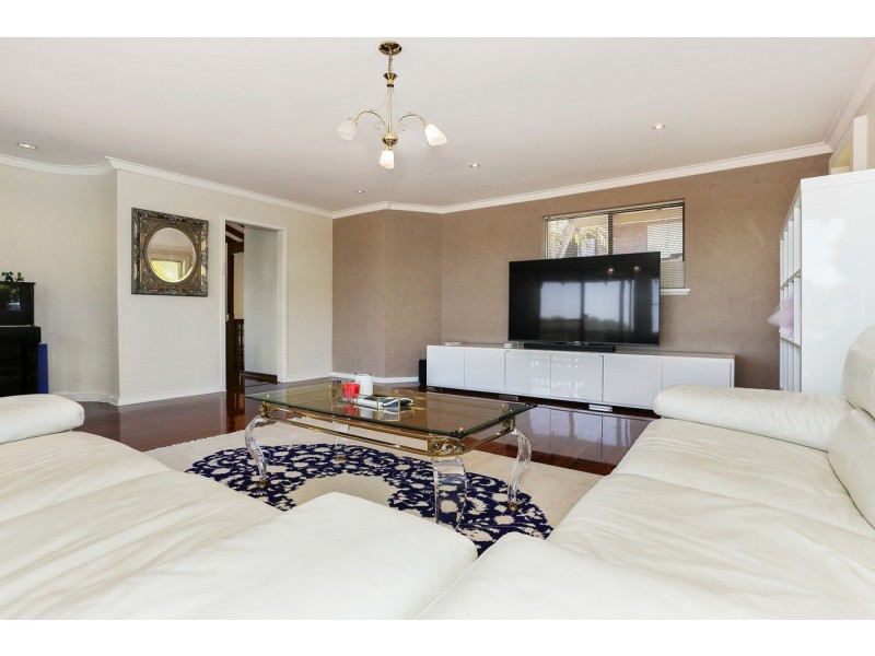 12 Doriot Way, Carine WA 6020