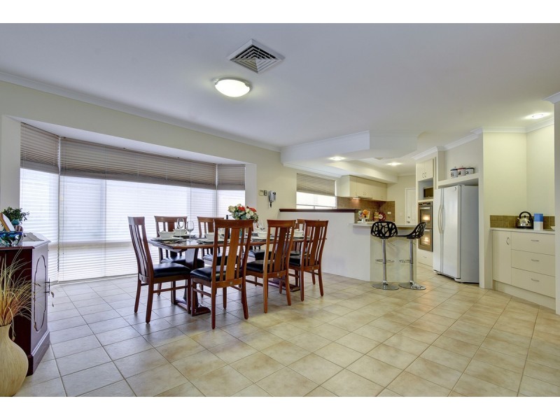 20 Fineview Crescent,, Carramar WA 6031