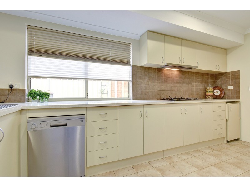 20 Fineview Crescent,, Carramar WA 6031