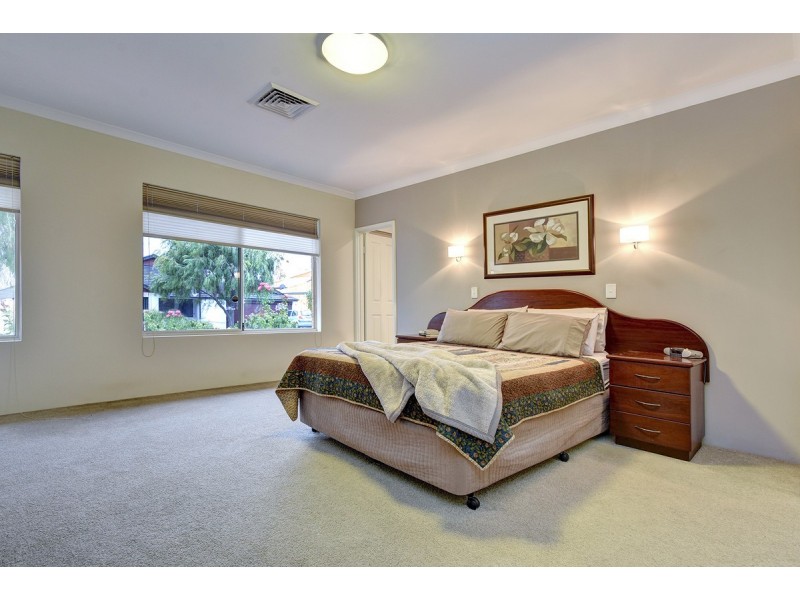 20 Fineview Crescent,, Carramar WA 6031