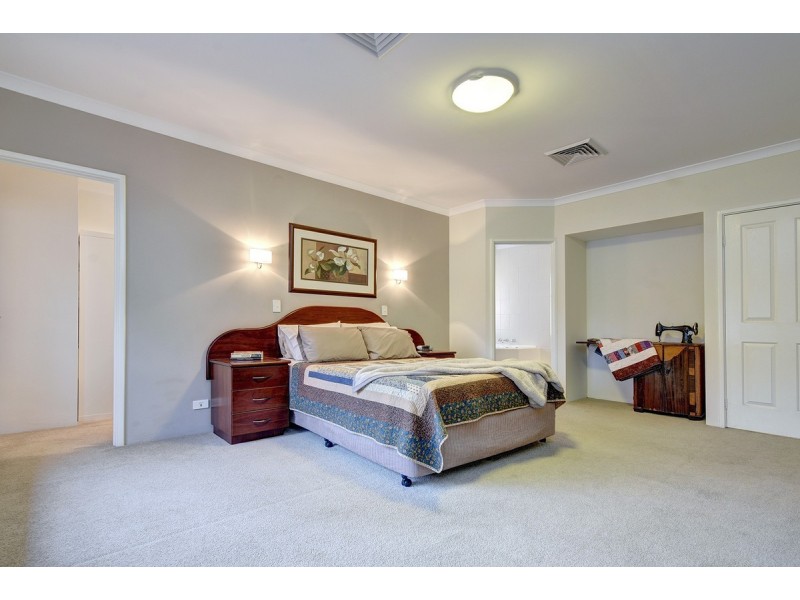 20 Fineview Crescent,, Carramar WA 6031