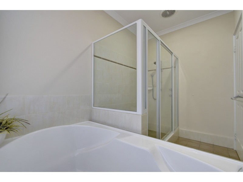 20 Fineview Crescent,, Carramar WA 6031